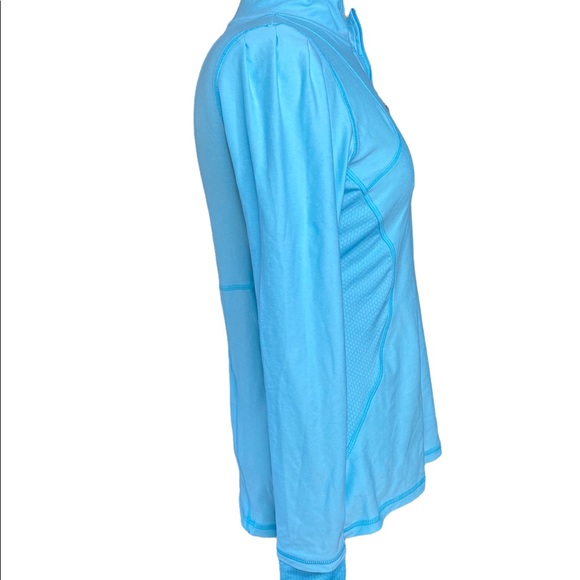 Champion pullover 1/4 zip, long sleeve back zip, gathered shoulders, lightweight - Picture 3 of 12